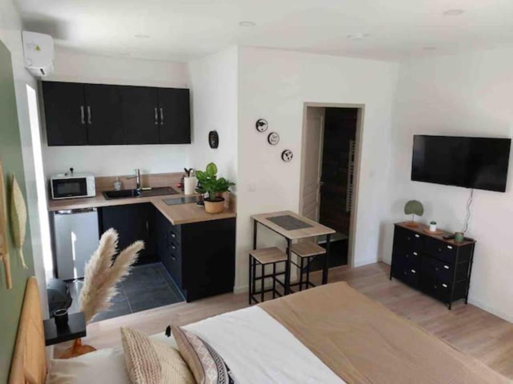 Le Savane Apartment Vesoul Exterior photo